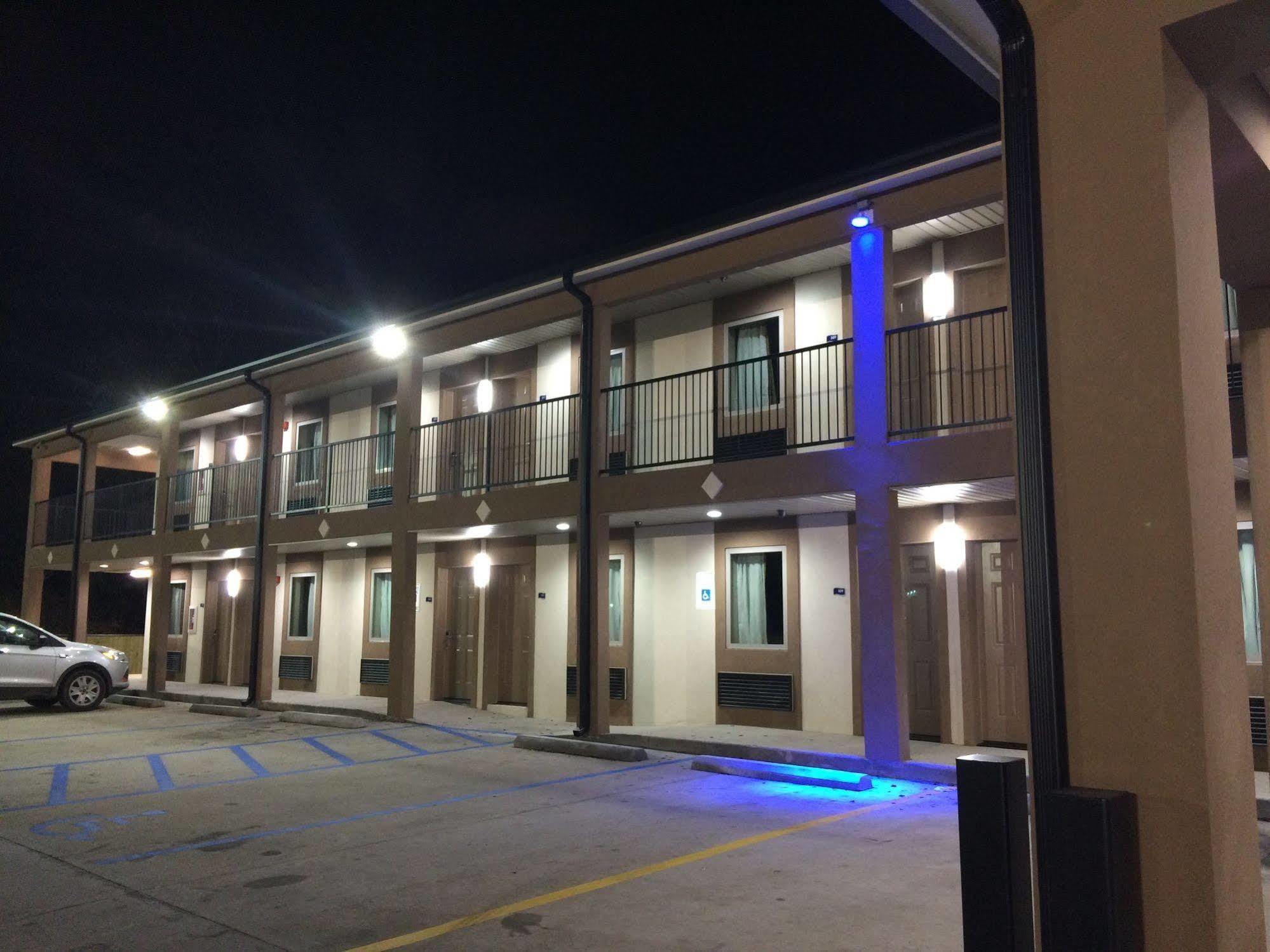 Paradise Inn & Suites バトンルージュ エクステリア 写真