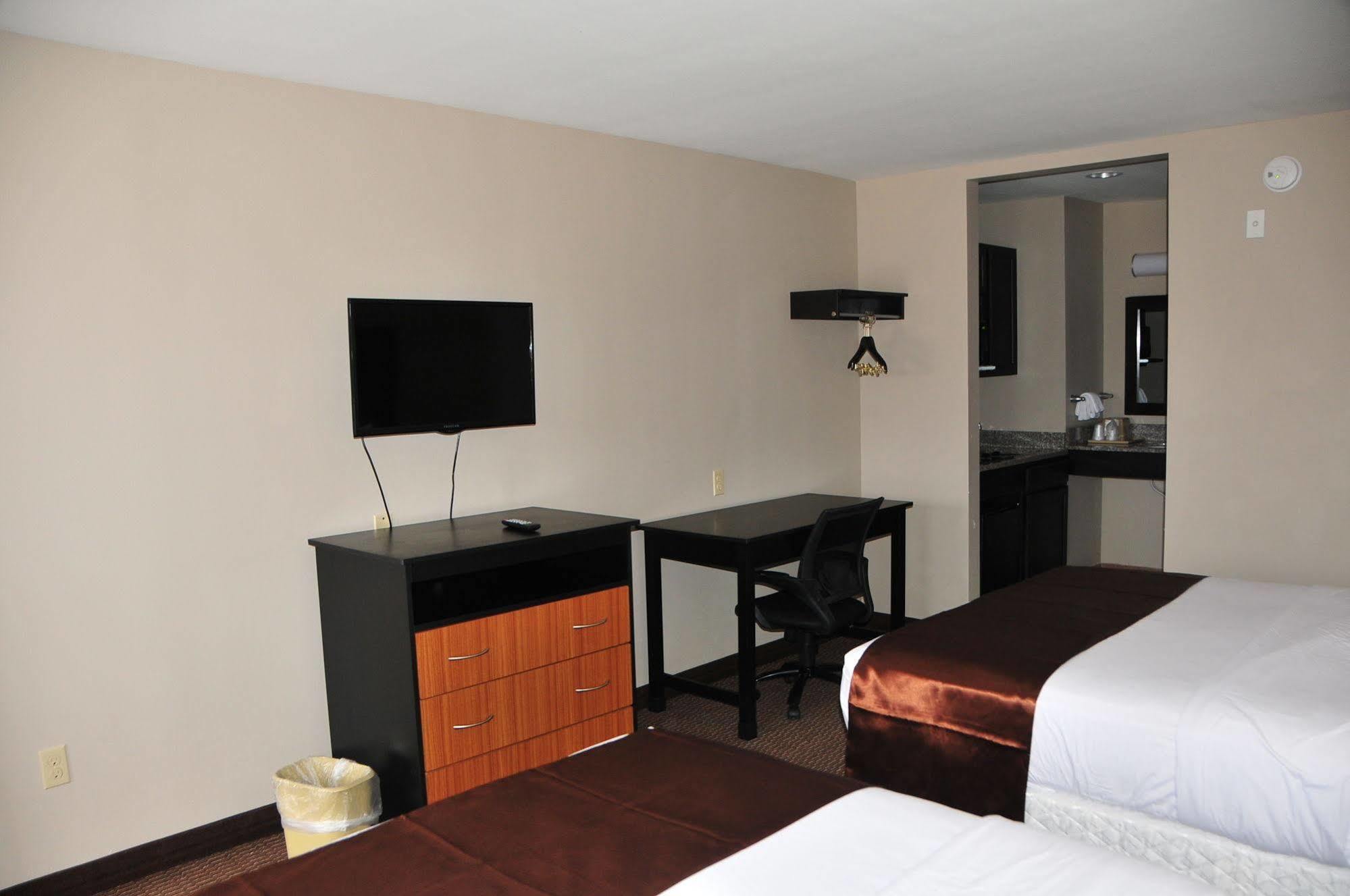 Paradise Inn & Suites バトンルージュ エクステリア 写真